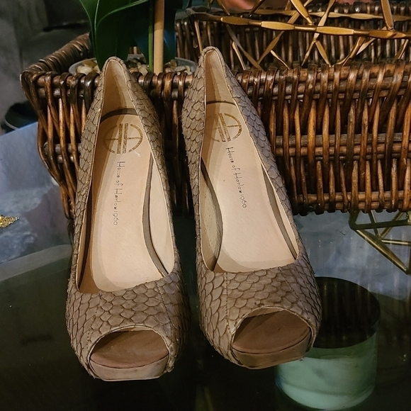 House of Harlow 1960 Pearl peep toe heels - Picture 5 of 13